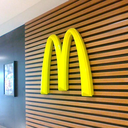 mcdonalds  logo sign2