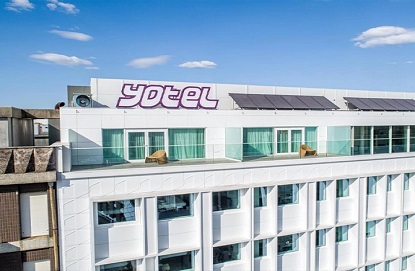 The Art of Attraction: Custom Commercial Signage in Hospitality Design