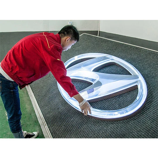 hyundai car logo