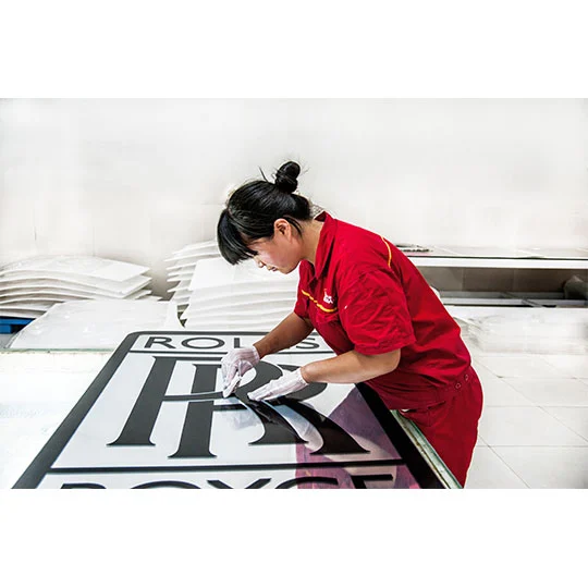 rolls royce car logo price